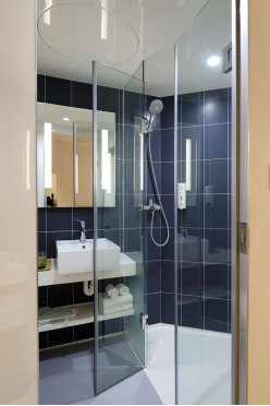 What’s Trending for Master Baths Supported by Water Tanks